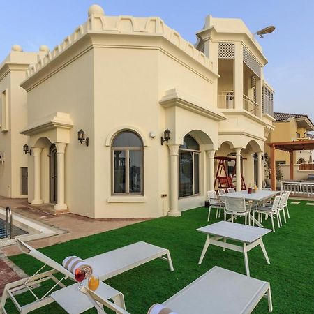 The S Holiday Homes - Stunning 5 Bedrooms Villa At The Palm Jumeirah With Private Beach And Pool Дубай Екстер'єр фото